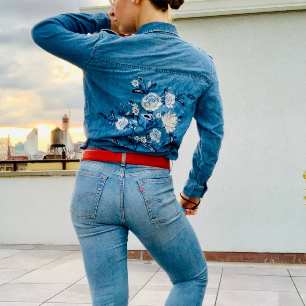 AEO Embroidered Floral Oversized Shirt Jean Top - Picture 3 of 16